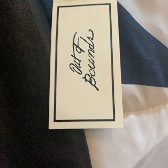 Out of bounds leather pencil skirt sz 5/6 run small - Picture 2 of 5